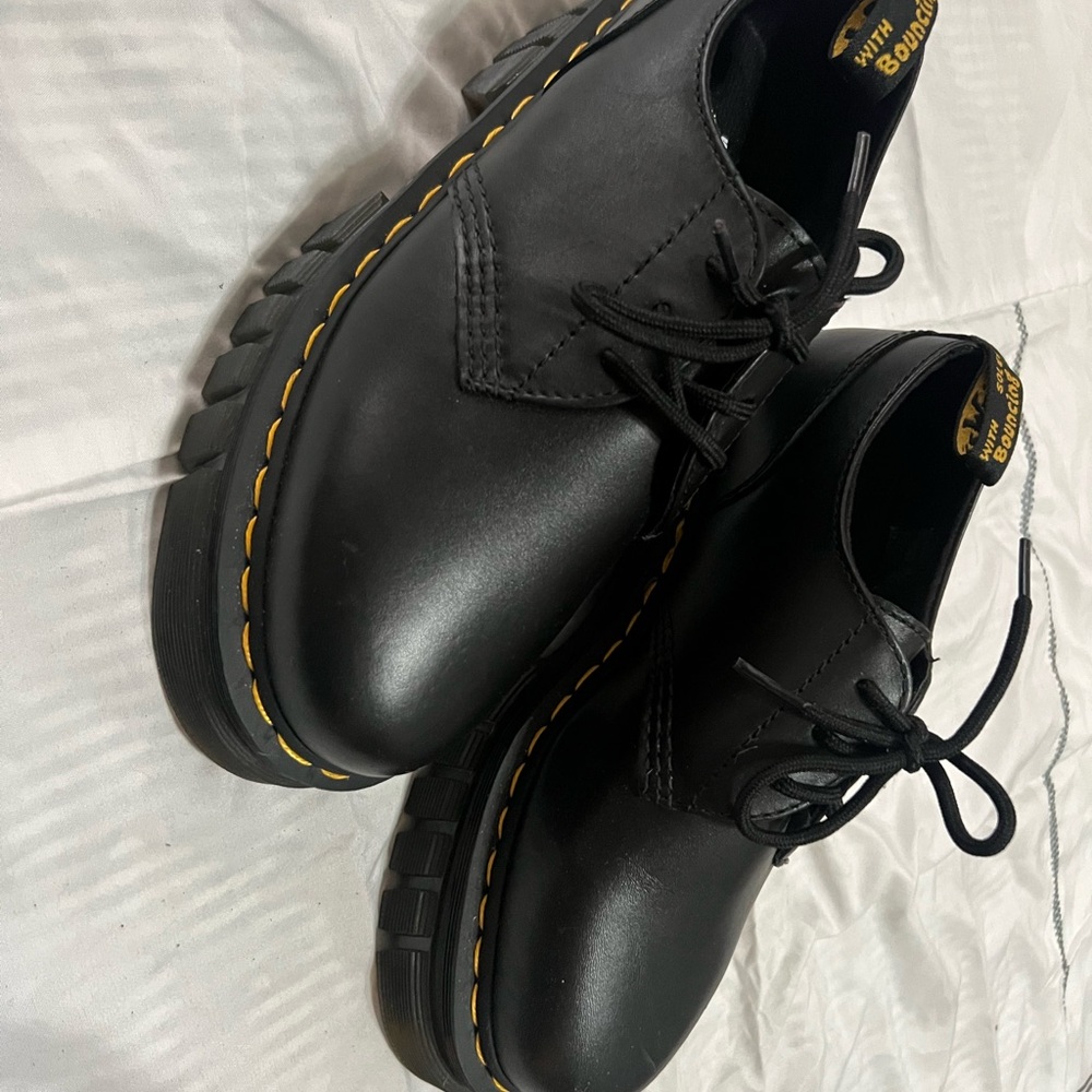 DR MARTEN PLATFORMS 3 eye Lace-Up Shoes - Picture 2 of 3